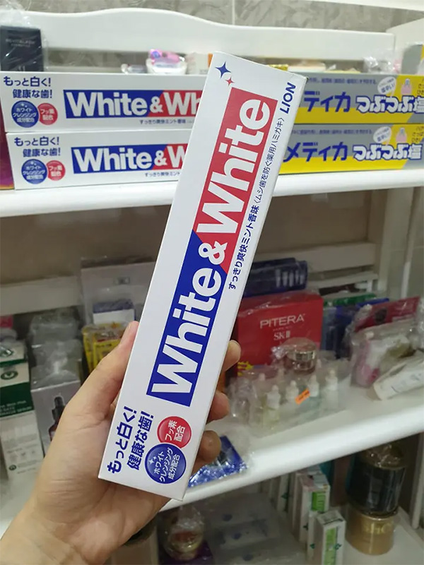 Kem đánh răng White & White LION