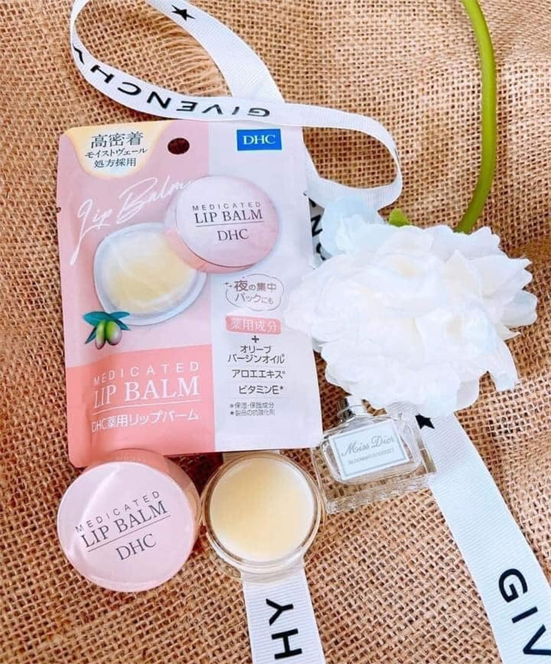 Son dưỡng và ủ môi dạng hũ DHC