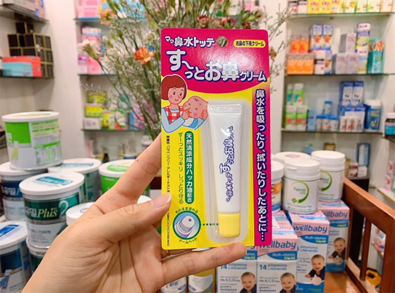 Kem bôi sổ mũi, nghẹt mũi cho bé 8g TAMPEI