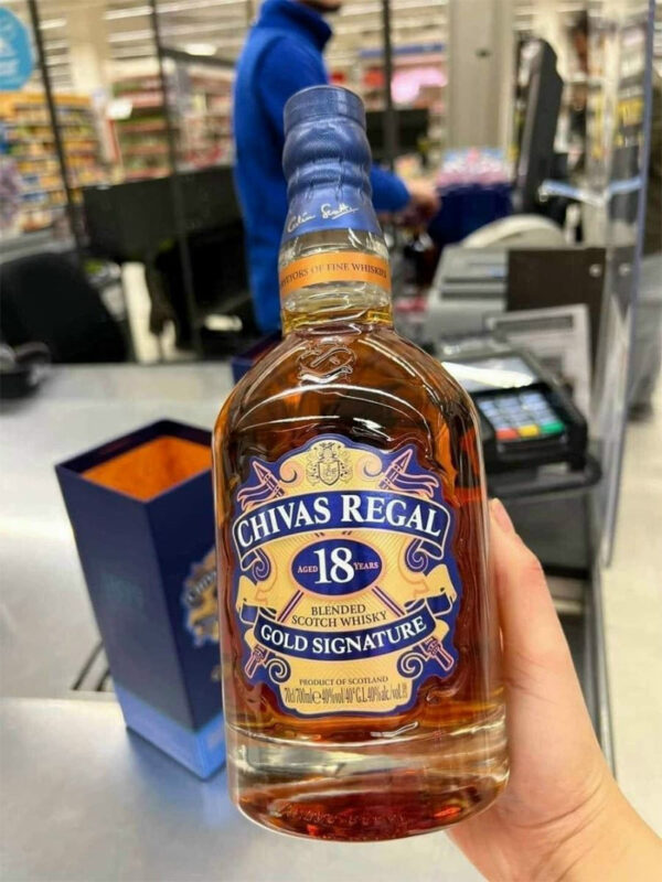 Rượu Chivas 18 Regal Nhật 700ml