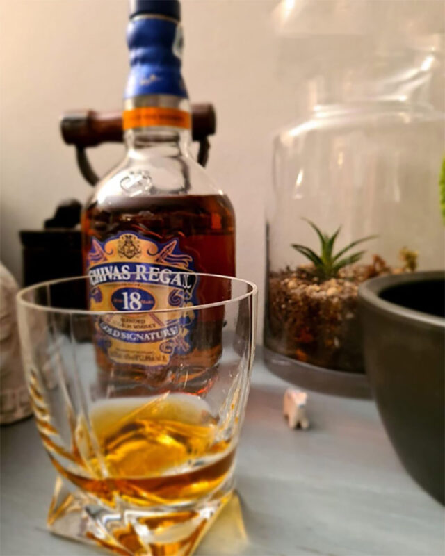 Rượu Chivas 18 Regal Nhật 700ml