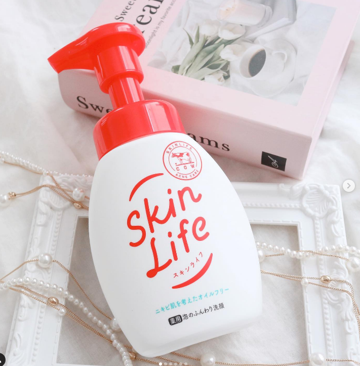 Sữa Rửa Mặt Tạo Bọt Dành Cho Da Mụn160mL SKINLIFE COW 